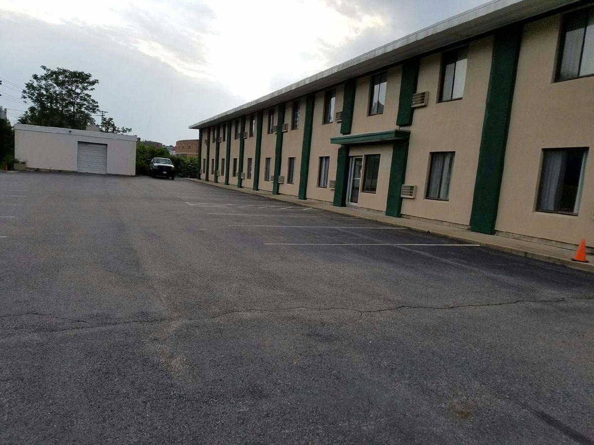 Woonsocket Motor Inn Exterior foto
